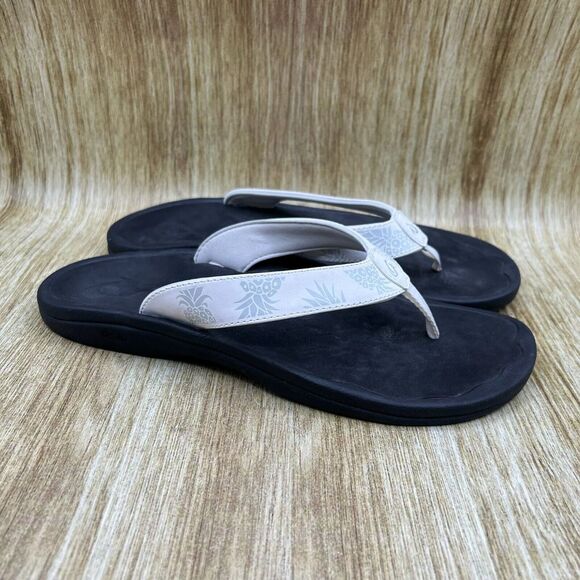 Olukai Ohana Flip Flops Women's Size 10 EU 40 White Pineapple Print Shoes Sandal - Picture 1 of 9
